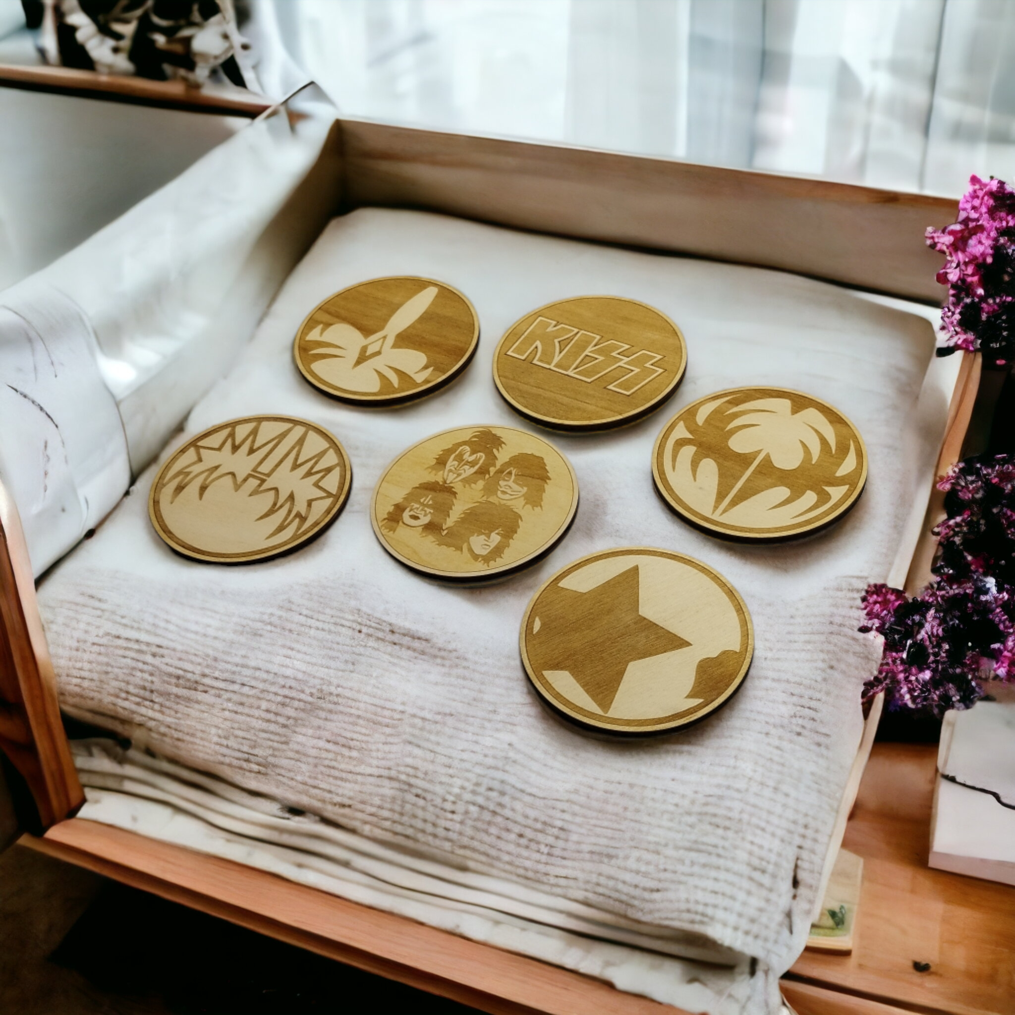 Set of 6 Kiss Wooden Coasters - Handmade Gift - Housewarming - Wood Kitchenware - Rock Band