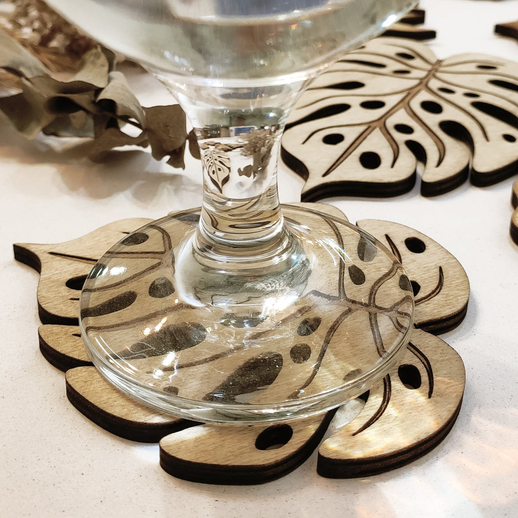 Set of 6 Leaves Wooden Coasters - Handmade Gift - Housewarming - Wood Kitchenware - Nature