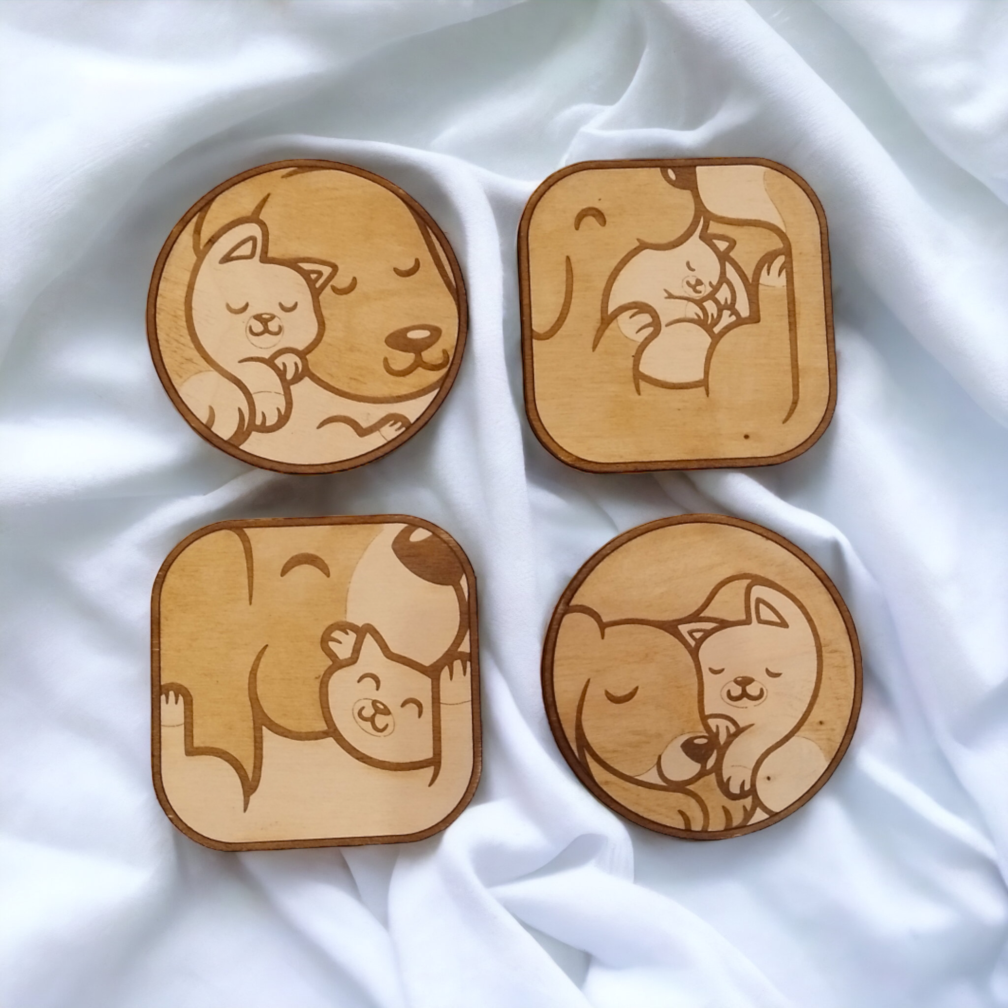 Set of 4 Dog and Cat Wooden Coasters - Handmade Gift - Housewarming - Wood Kitchenware