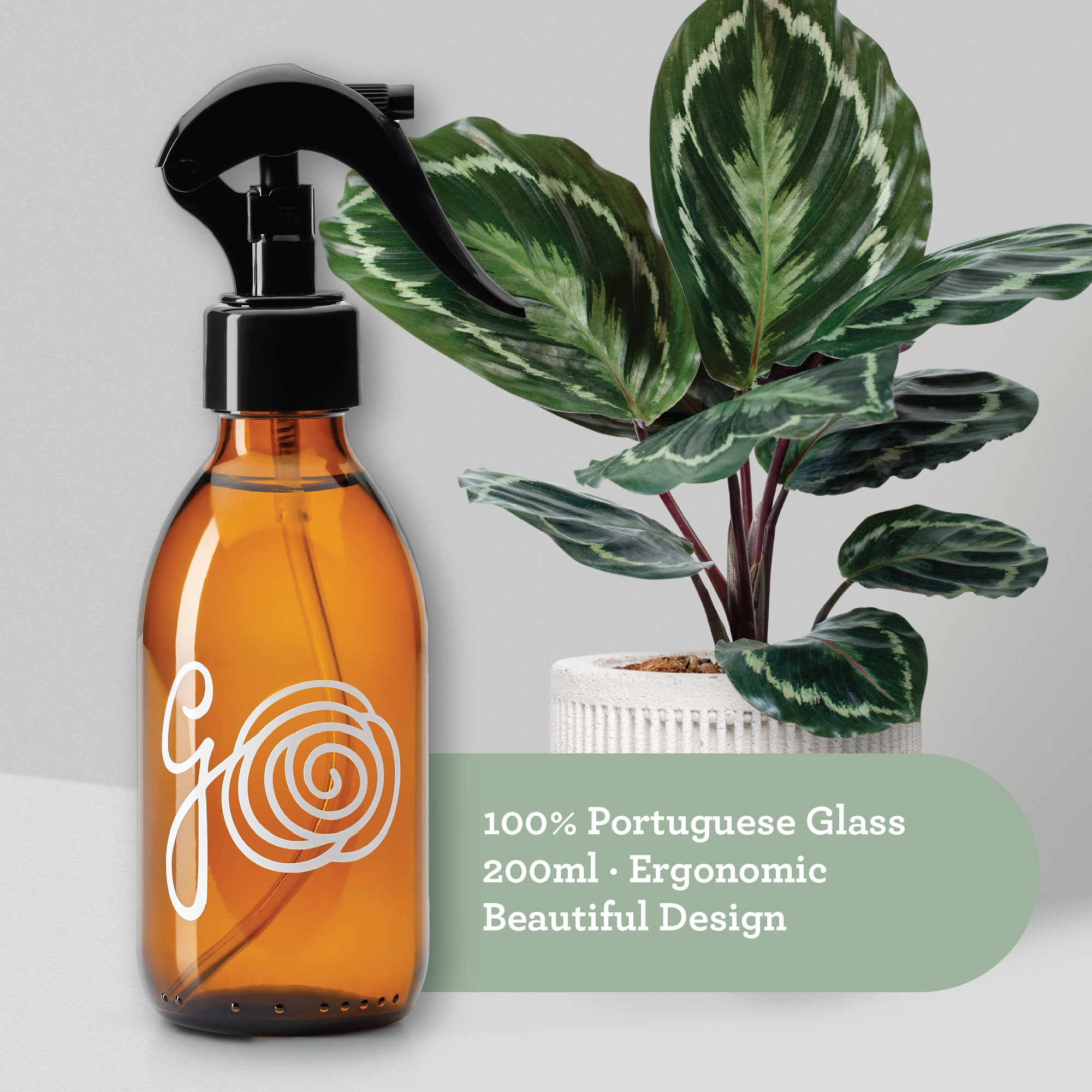 Generosa Plant Treat Gift Set Christmas Edition – Plant Nourishment | Natural Liquid Fertiliser 50ml and Glass Spray Bottle | Nutrients for Houseplants | Gift for Plant Lovers | Christmas Gift Gift Ideas, Eco-friendly Gift