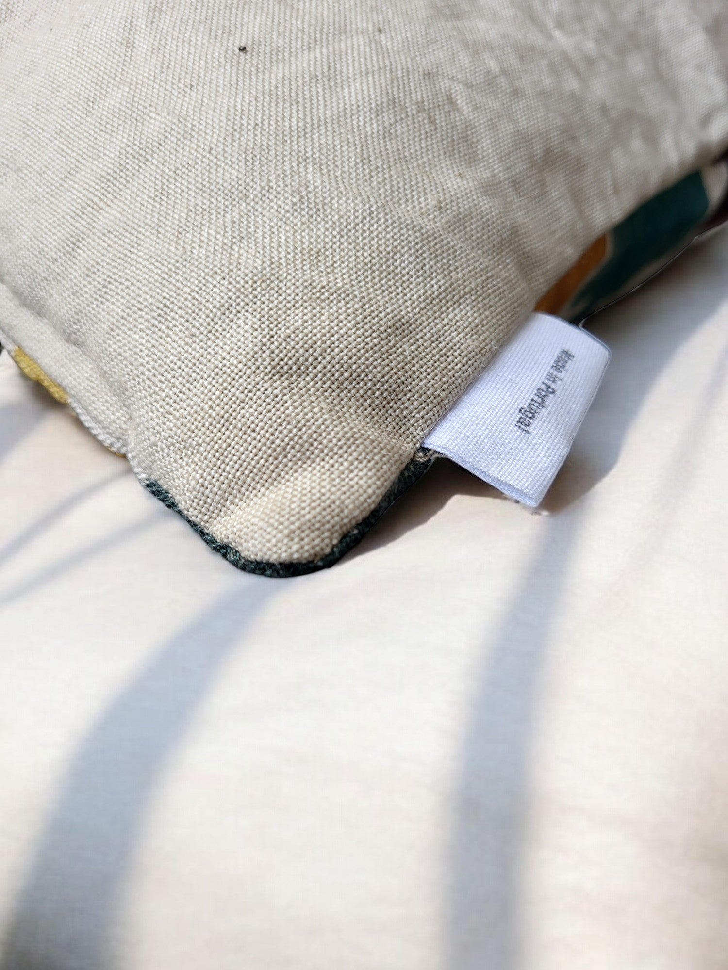 Minimal Vivid Linen cushion cover