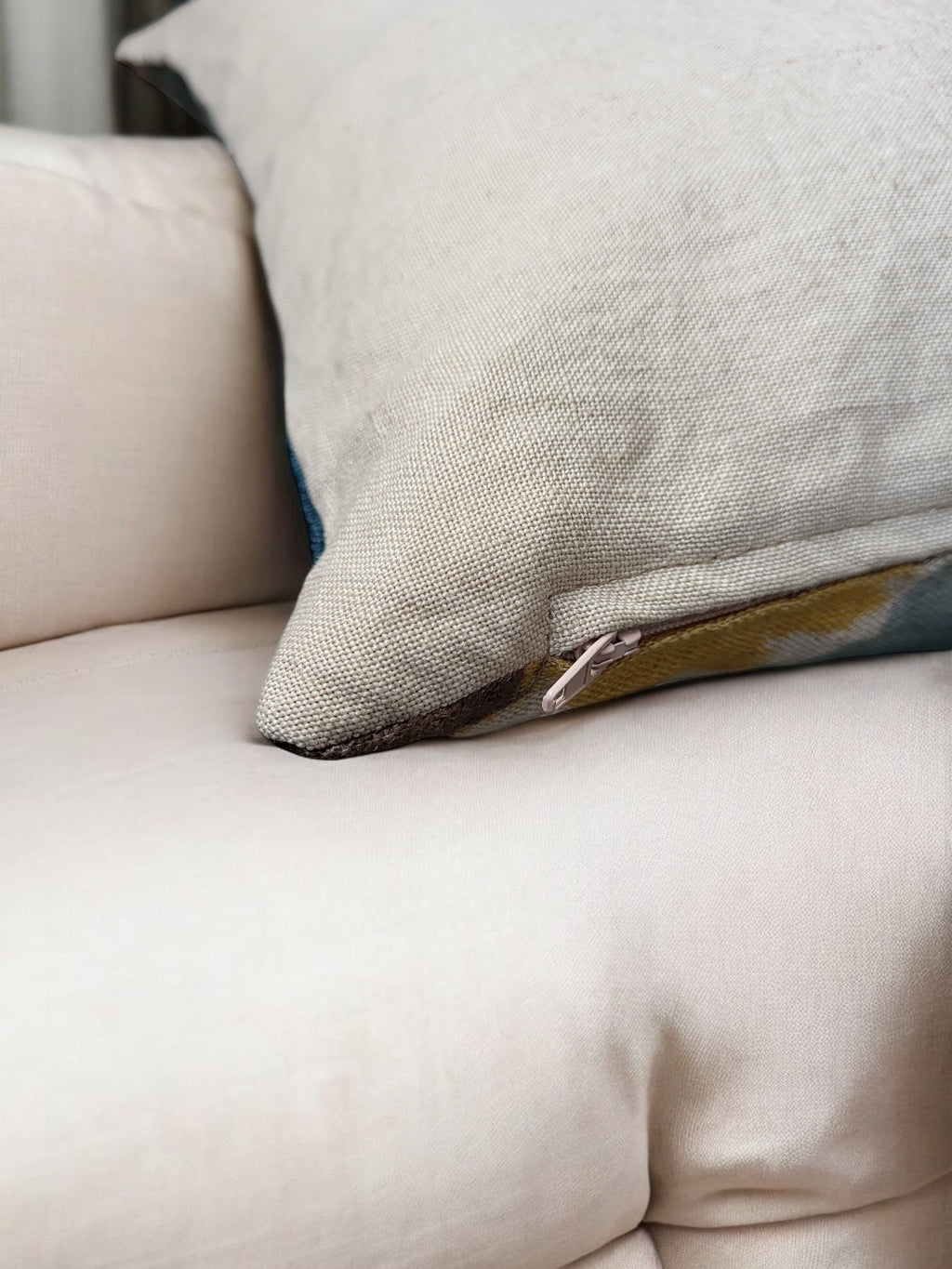 Minimal Vivid Linen cushion cover