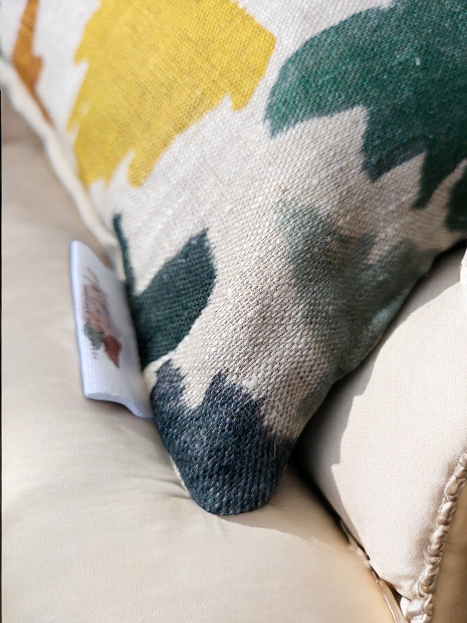 Minimal Vivid Linen cushion cover